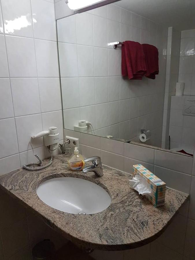Hotel Traube Зигмаринген Экстерьер фото