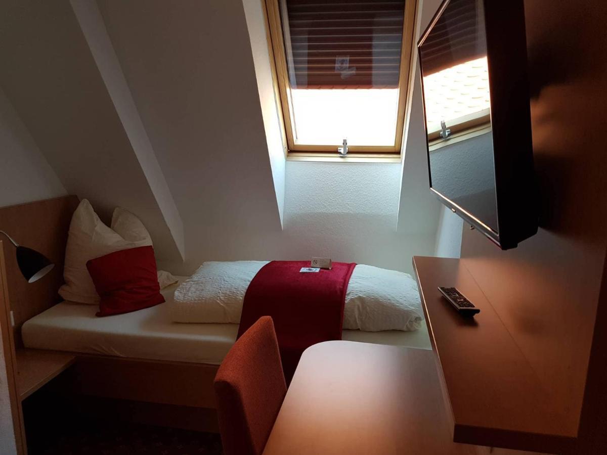 Hotel Traube Зигмаринген Экстерьер фото