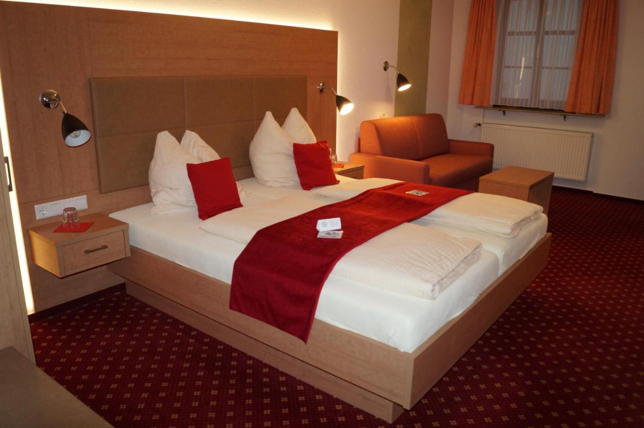 Hotel Traube Зигмаринген Экстерьер фото