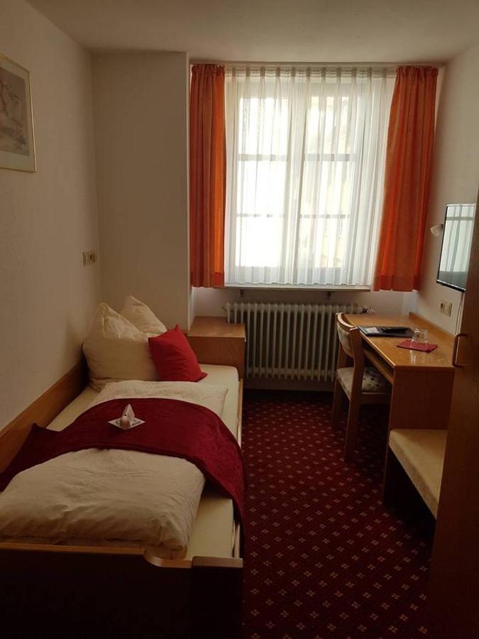 Hotel Traube Зигмаринген Экстерьер фото