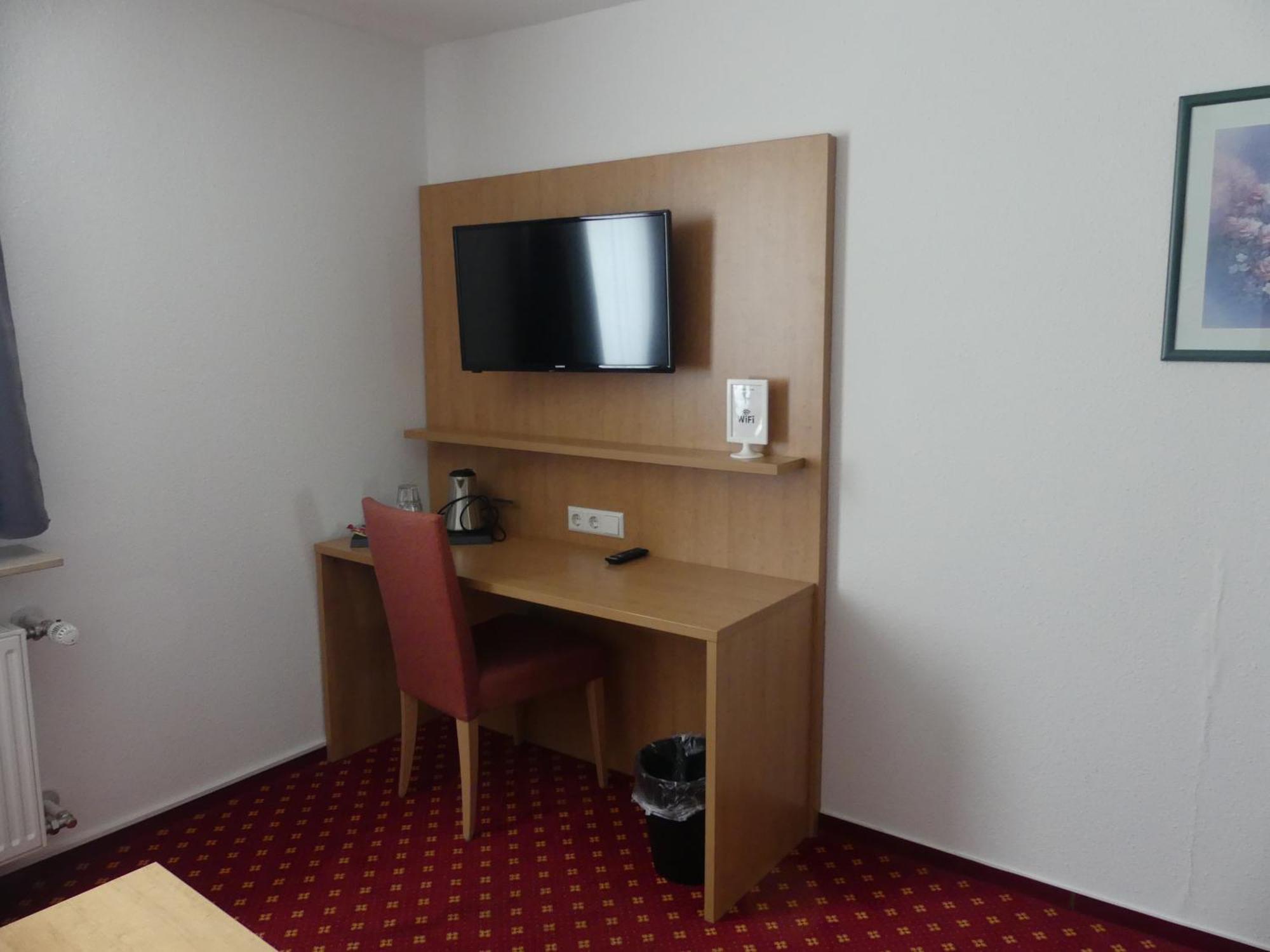 Hotel Traube Зигмаринген Экстерьер фото